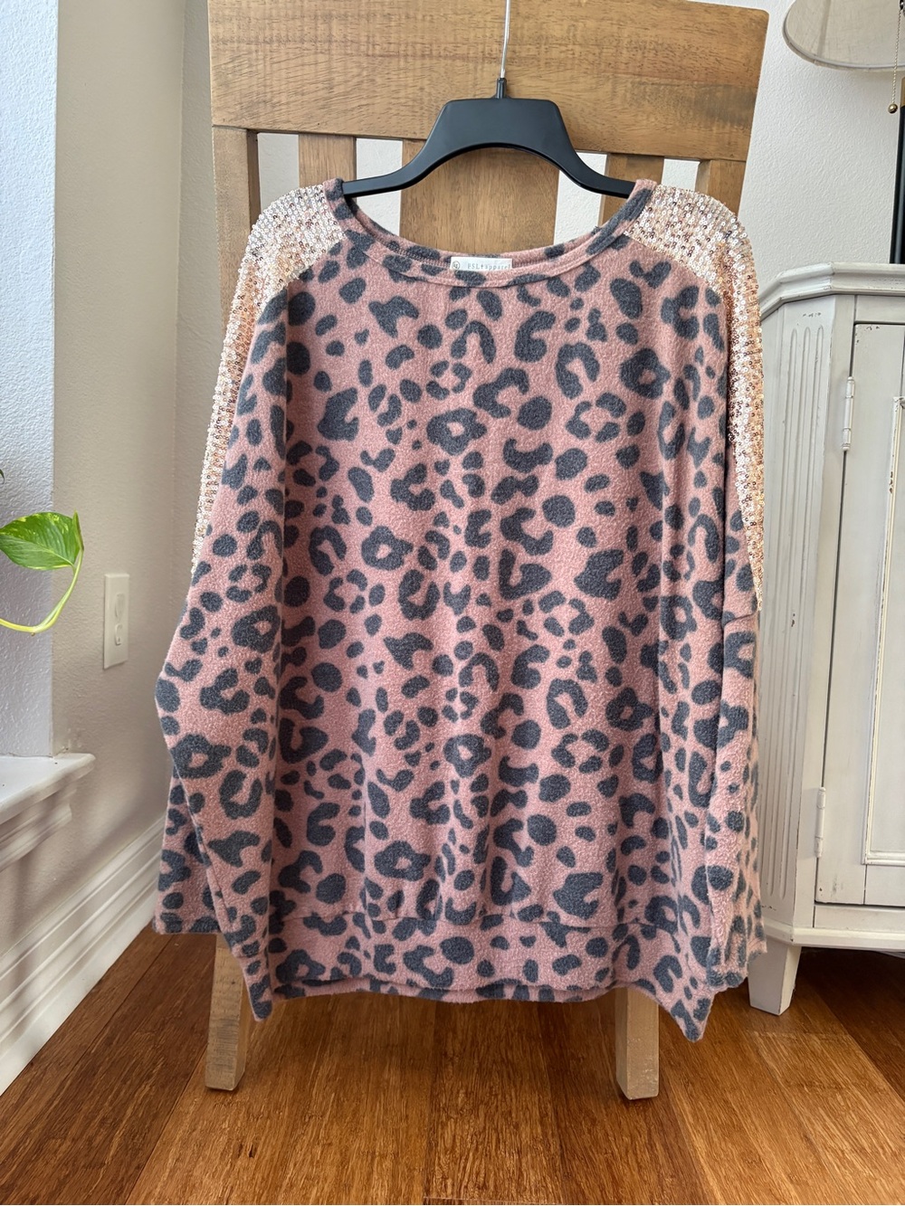 FSL Apparel Leopard Print Dolman Sleeve Sequin Sweater Sz L